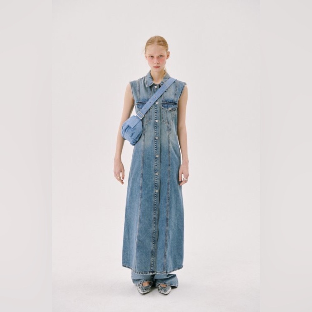 Zara (EUC)• long denim jean button front midi maxi collared split hem dress